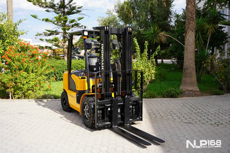 Xe nâng Trung Quốc hiệu suất cao 30DE-7 cho nhà máy sửa Ba Vì