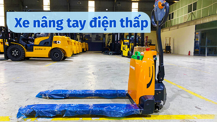 Xe nâng tay điện thấp